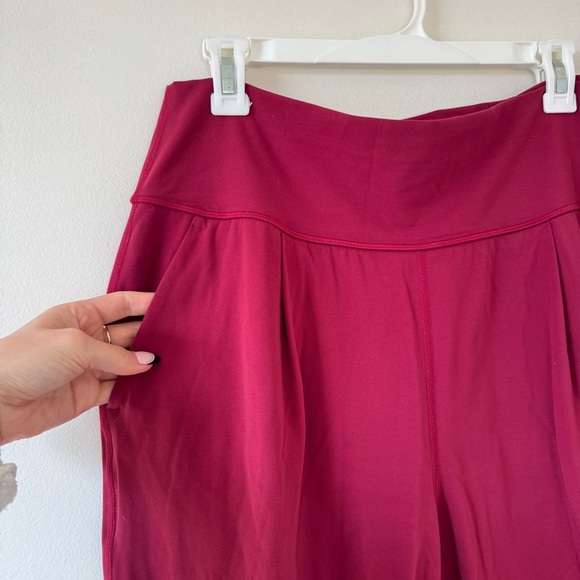 Athleta Elation Pants Size L Damask Mauve Pink Pockets Soft Yoga
533562-03 - Picture 5 of 6